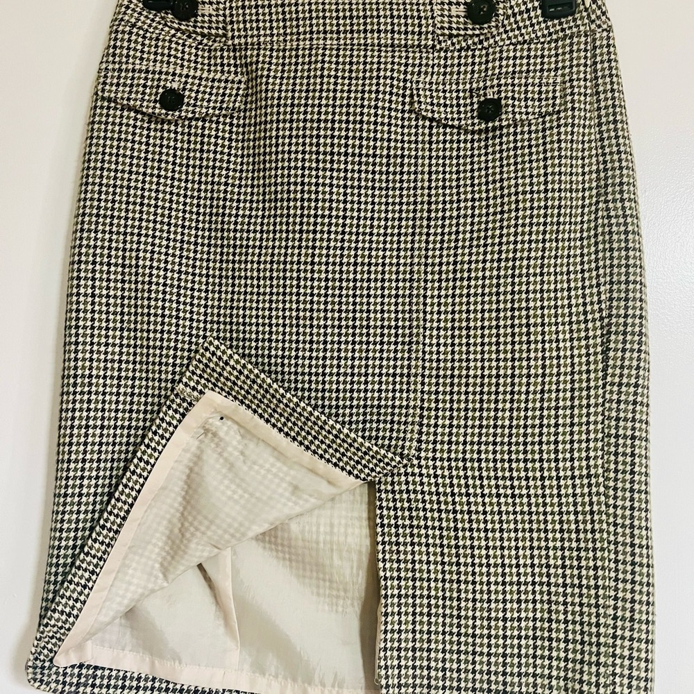 Ann Taylor Black/Green and White Pencil Skirt